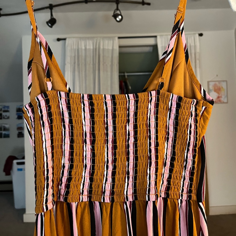 BUNDLE ME * Faux Wrap Dress - Picture 6 of 6